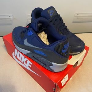 Nike Air Max 90 Essential